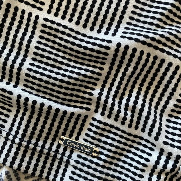 Calvin Klein Woman’s Black and White Career Top Blouse Sleeveless Size L - Picture 3 of 6